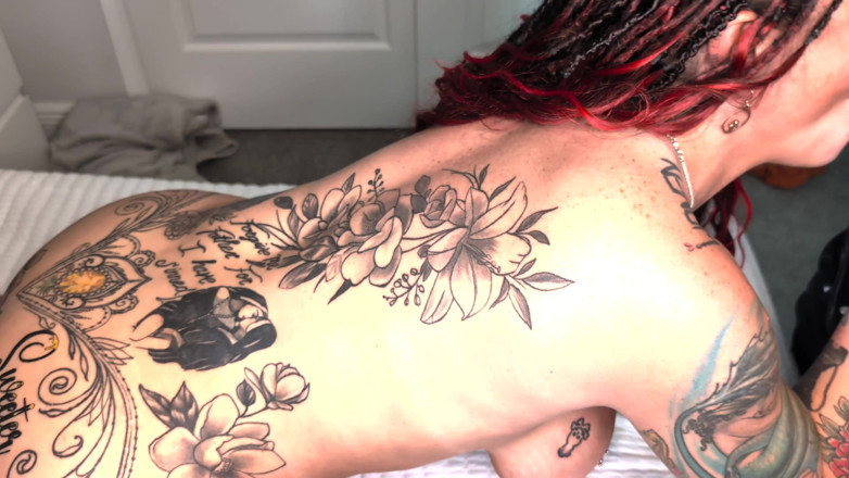 Classy Nicole: Erotisk massage leder till en fyrkantsexfest som slutade med dubbel...