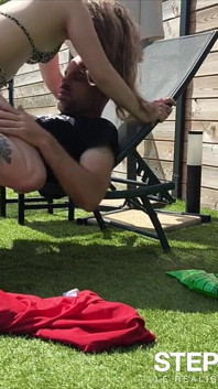 Catimini si fa scopare da Stephaneprodx in piscina