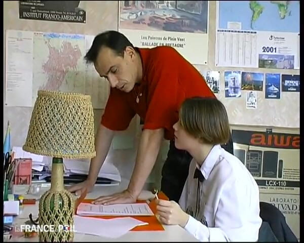 French Family Secrets: Một cử nhân đang bị giáo viên toán của cô ấy thổi...