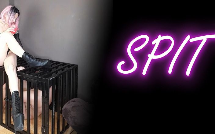 Lady_Angela: Lady Angela Spit tôn sùng ủng mắt cá chân milf dominatrix...
