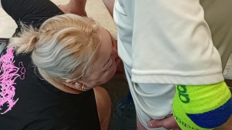 Zona901: Üvey annemi mutfakta ağzından sikiyorum ve boşalıyorum