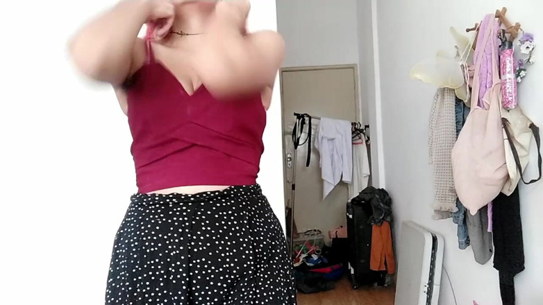 Ms Candy Bunny: Pengakuan dan toket cewek seksi ini lagi ganti baju!