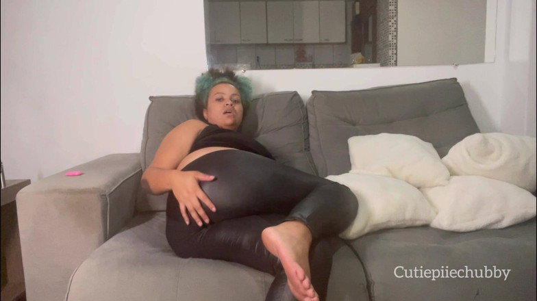 Cutiepiie Chubby: Üvey oğluna shinny taytla osuruyor pt01