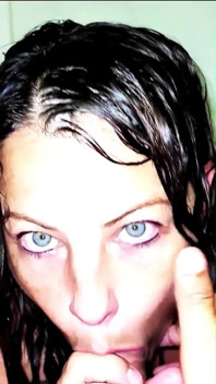 Bath Blowjob Close up
