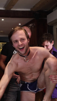Gang bang: 6 chicos para una gran zorra