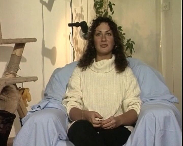 YOUR FIRST PORN: ああジェニー - すごくムラムラしてるね!