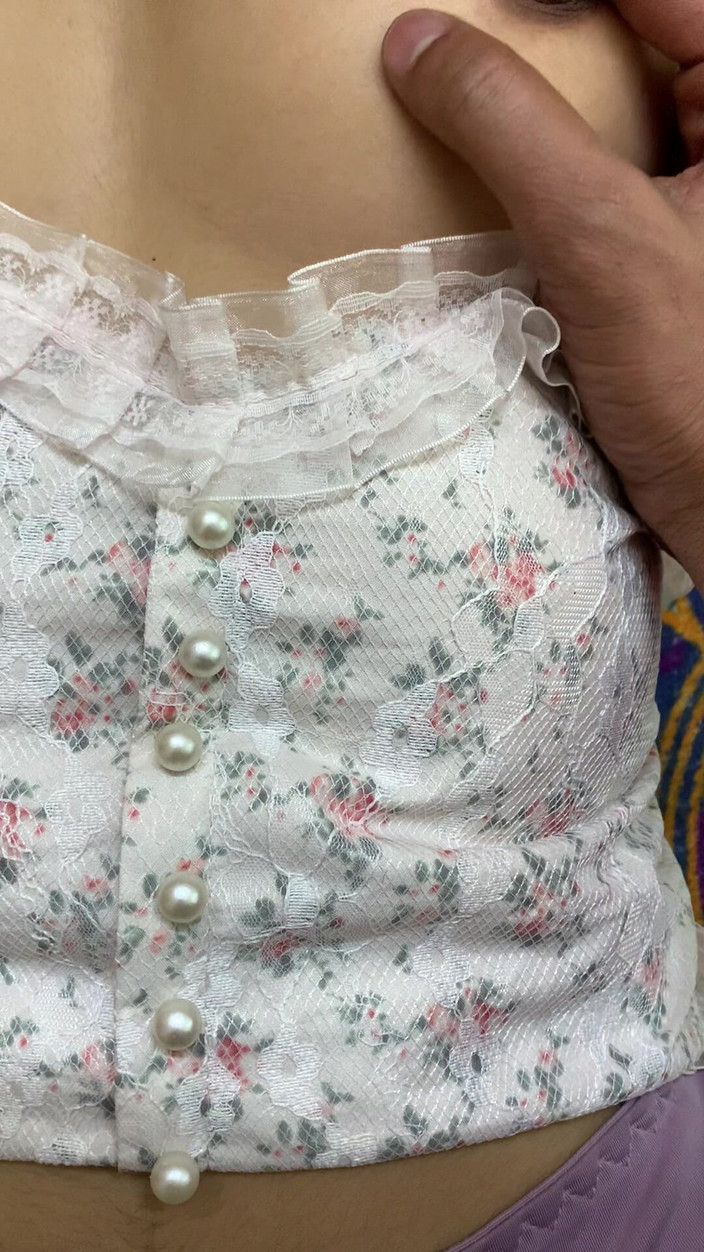 Riya mickey: Hintli ev yapımı seks videosu