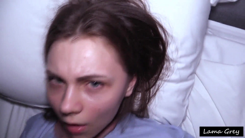 Cyber pussy: Ona je nerdy - studium a šukání s nerdy Teeny