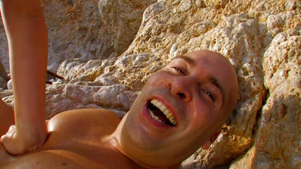 Very hot hardcore: Zázračná blondýnka je opravdu tvrdě ošukána na pobřeží