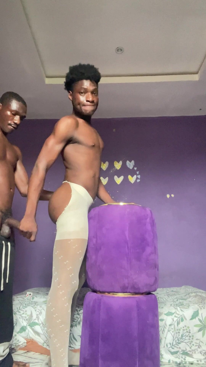 Vicfairy: Huge Bro sikişiyor