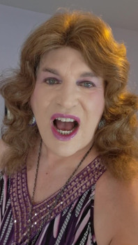 Voglio Succhiare Grossi Pelosi!