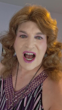 I Want to Suck Big Hairy Cocks!