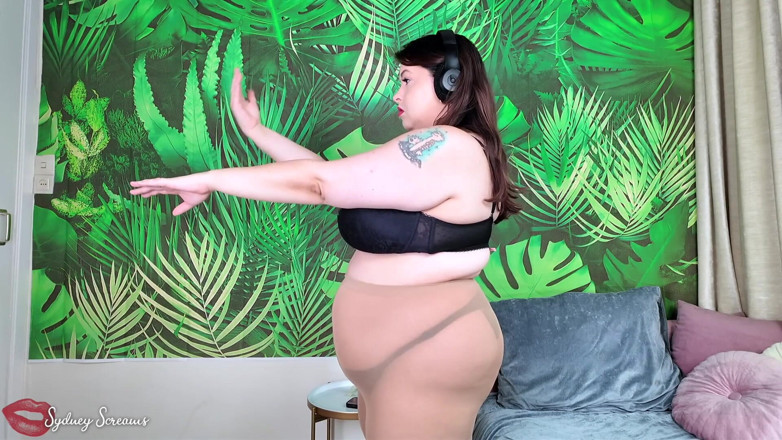 Sydney screams fetish: Listening &amp; Obeying