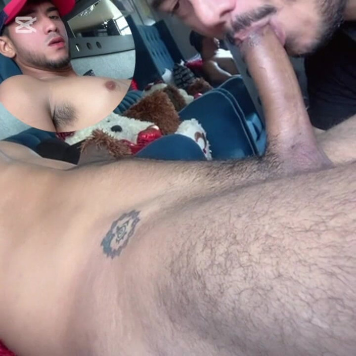 Romeoblowjob: La mia coinquilina è curiosa riguardo a un pompino gay e...