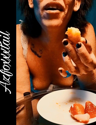 AzFoxxxTailPhelicia: Birthday cake mouth