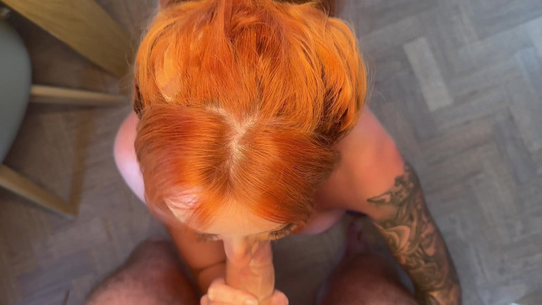 Mr Money Shot & Zoe Grey: POV kouření a výstřik na obličej v kuchyni při domácích...