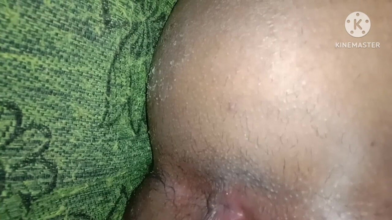 Hot sexy Sneha: Трение сексуальной задницей, показ и дырка