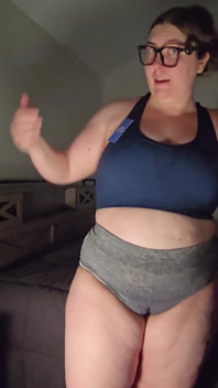 Țâțe mari și frumoase revărsate 3xl sutiene sport! 15 minute de tachinare și zgâlțâiri cu forme