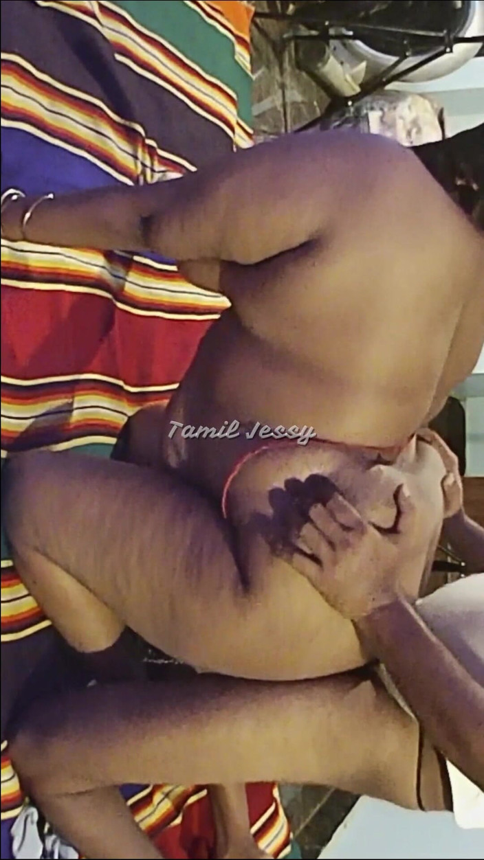 Tamil Jessy: Cưỡi kiểu chó