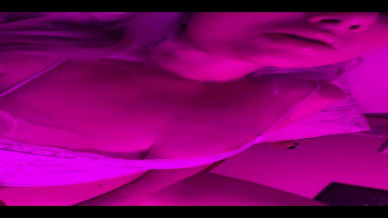 PaintedRose: 这是谁的阴户？是我的，但如果你愿意，我可以和你分享吗？