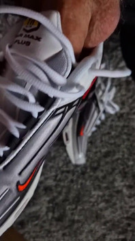 Nike tn ile oynadıktan sonra sert sikiliyor