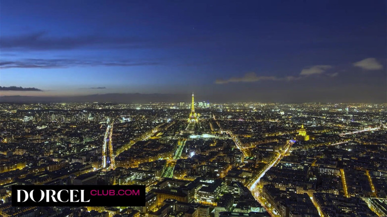 Dorcel Club: Trio sexy într-un club de schimb de parteneri