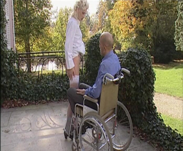 GOLDLIGHT - OFFICIAL: Mama sexy germană blondă cu cur mare călărește pula groasă în...