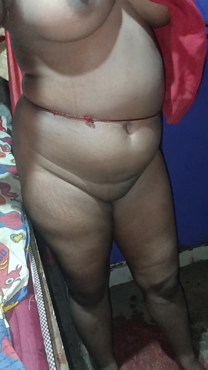 Monika Bhabhi: 印度性感人妻热辣视频