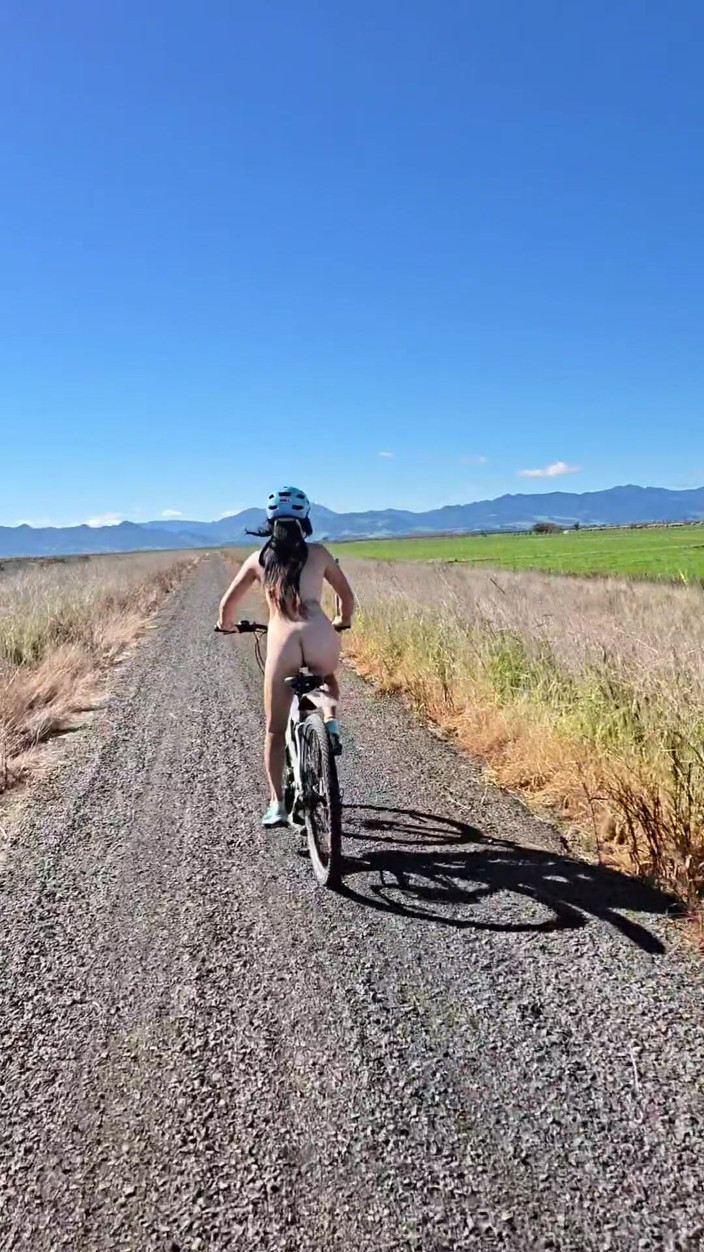 Miss Taiwan: Misstaiwan reitet schockierend fahrrad