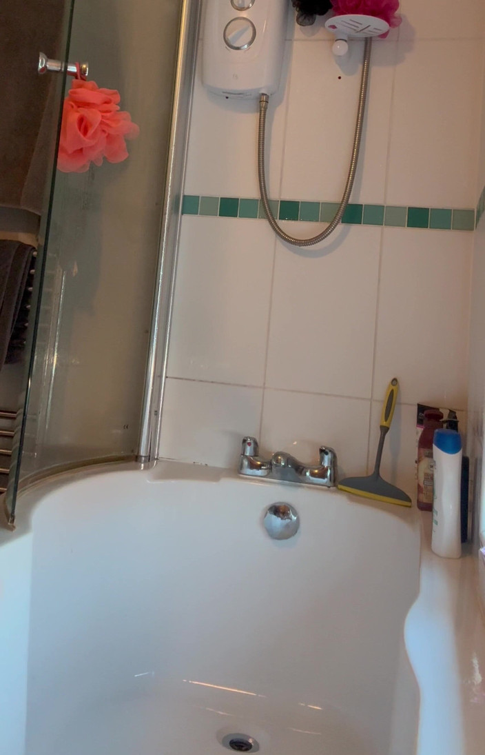 Kadu: Verstecke die kamera in der toilette meiner hetero-freunde.