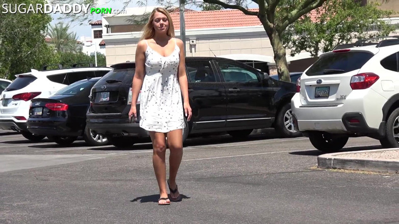 Sugar Daddy Porn: La teen bionda tettona marie jacob scopa il paparino