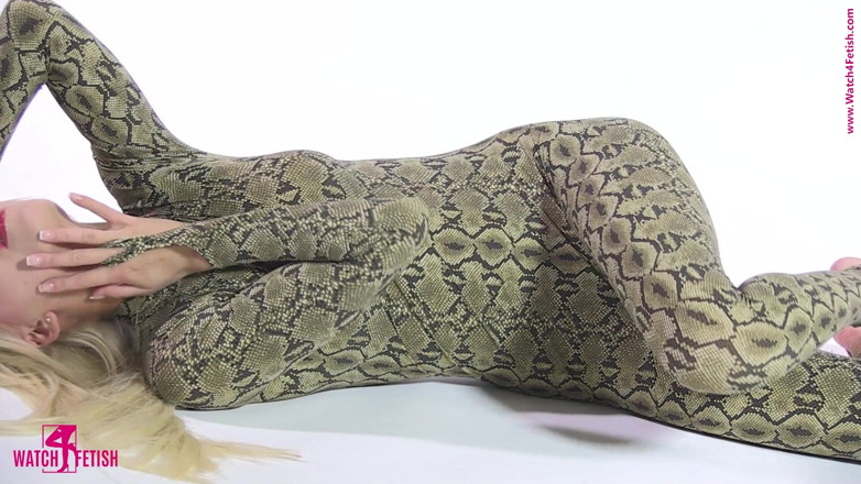 ZentaiDolls: La nuova tuta di zentai di steffi