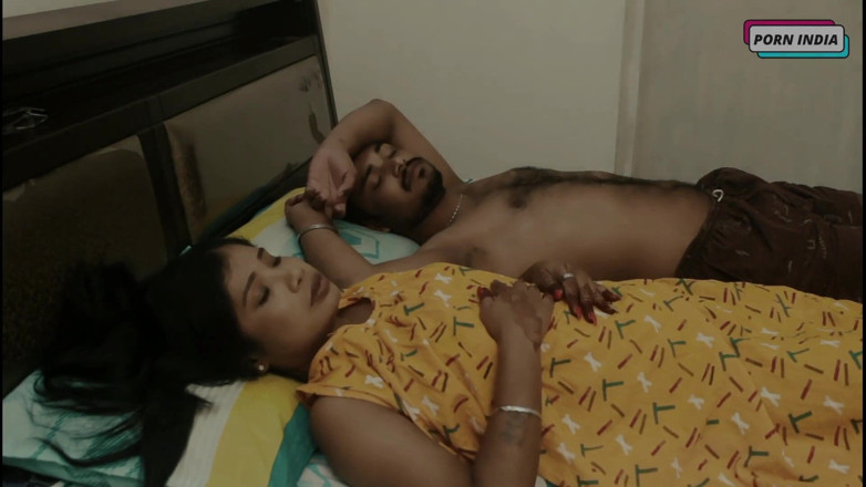 Porn India Studio: Ateşli güzel çift sabah sert romantik seks yapıyor