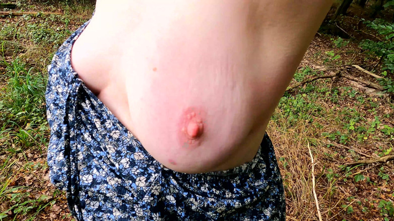 Bouncy Tits Action: Zeig mir deine titten - ich will sie zu meinem spaß...