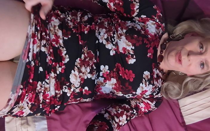 NikkiGee: Una bella sborrata in collant - collant