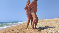 Crazyfamily 1970: Stiefsohn ist meine persönliche schlampe am strand