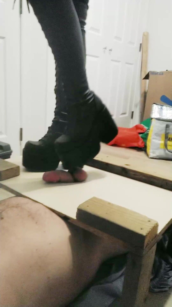 Miss jj chose: Demonia Over Knee Boots