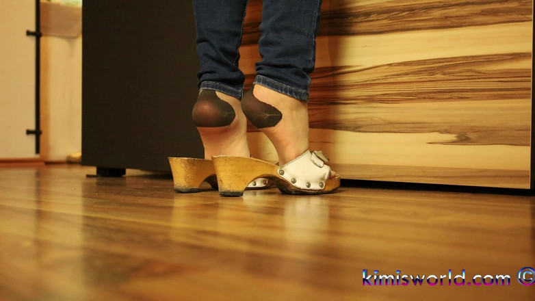 KimisWorld: Tentation pendante - espadrilles et sandales en bois, jeu de pieds
