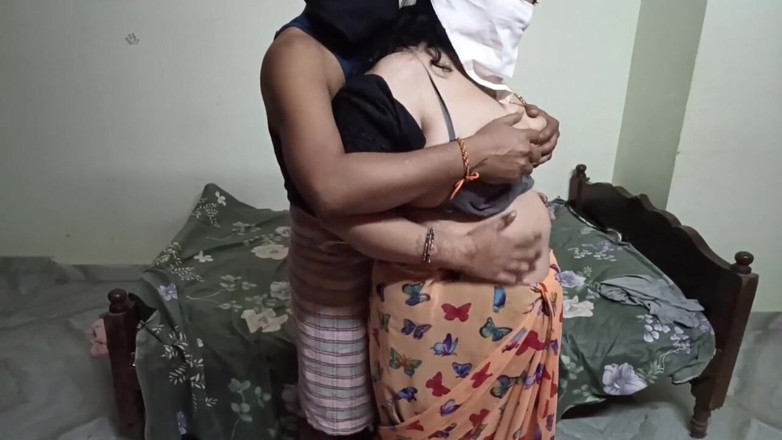 Telugu-fuckers: Desi przyrodnia siostra pieska Styl Hard-core ujeżdżanie pociągnięcia z przyrodnim...