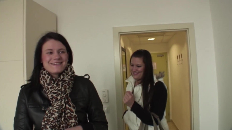 Double Trouble: Si rambut coklat comel dikongkek di motel