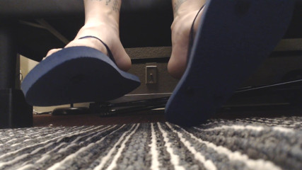 Abby Anna: Marine teenspel in teenslippers