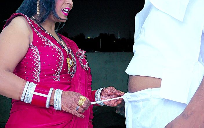 pinki_cute: 2024 Karwa Chauth - Desi Young Wife Pinki teve boquete em...