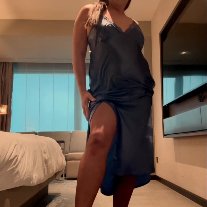 Sissy Paige: Mi godo un po 'di acqua in figa