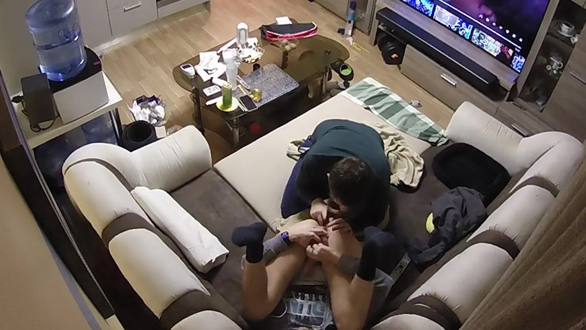 Netflix and Chill - Real Coupel Caught Blowing and Swallowing Cum (Gay Duplo)