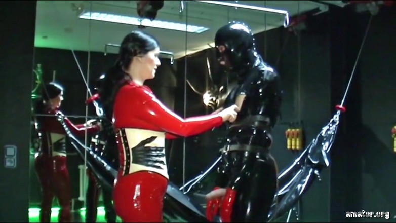 Amator Media: Rubber mummification part 1
