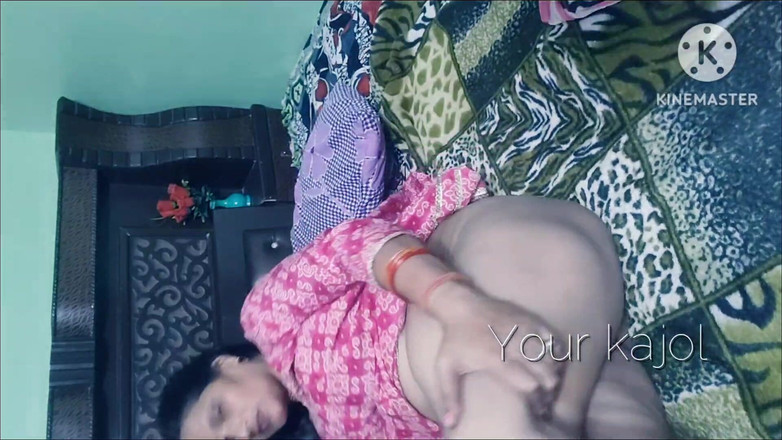 Lustykajolbhabhi: Mám práci pro sexy kamarádku manželky, ale 1