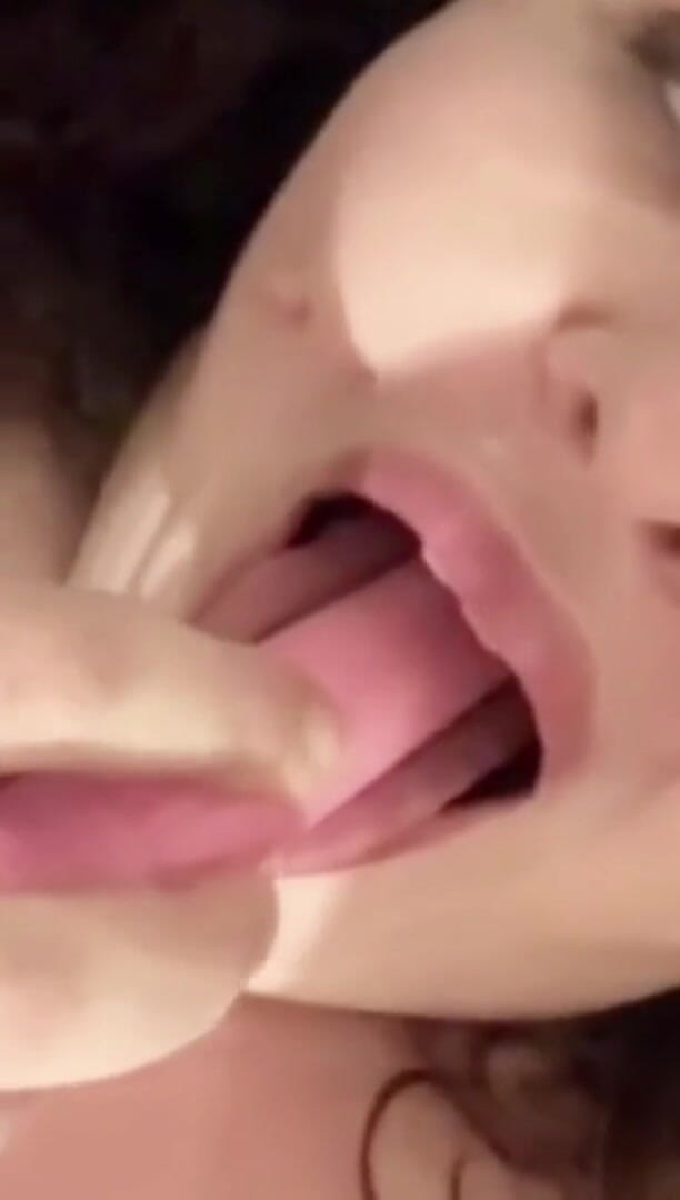 Real homemade BBW BBC porn: YoungEnglishBBW se freacă futându-mi pizda grasă și păroasă