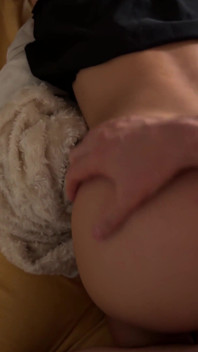 Lavora Bene Con La Bocca, Ma Vuole Sedersi Su Un Pene