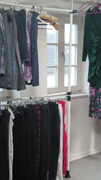 Étendre du linge nu