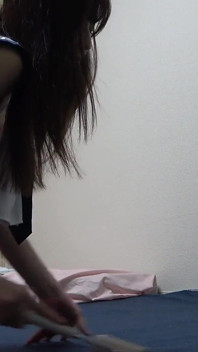 只有日本女孩的公寓，没有胸罩风格的学生制服，迷你裙，丁字裤内裤，可爱女孩的性感房间清洁